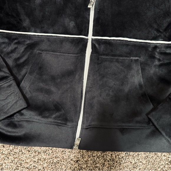 Under Armour black velour, full zip track jacket. Women’s size large NWT - Picture 3 of 4